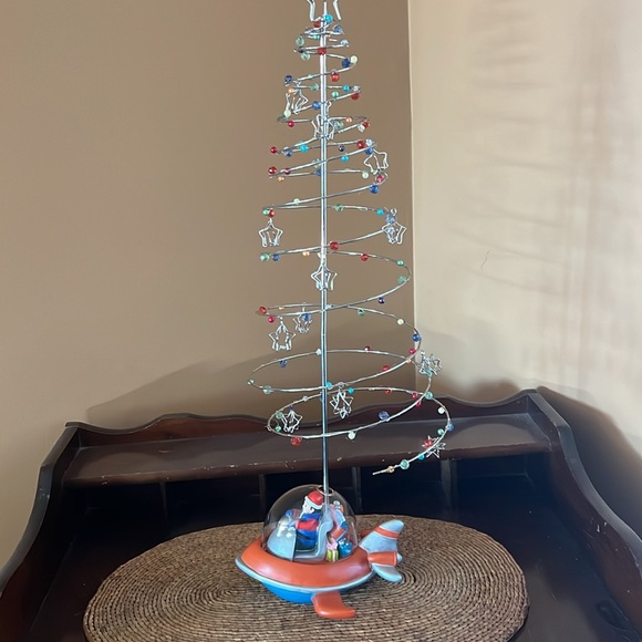 Bombay kids Santa spaceship tree - Picture 6 of 11